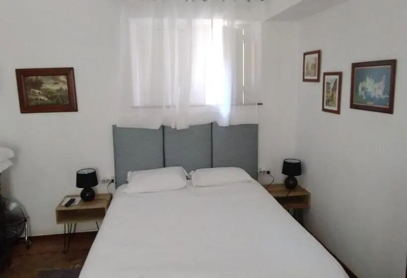 اتاق ساده سه‌ نفره, Al Penaferrim Sintra Rooms