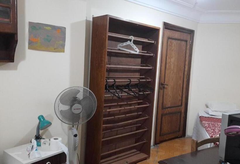 Camera Basic Singola, Smoha Zahran Haus