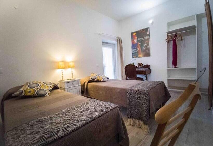 شقة غرفتين, Corte Buenavista