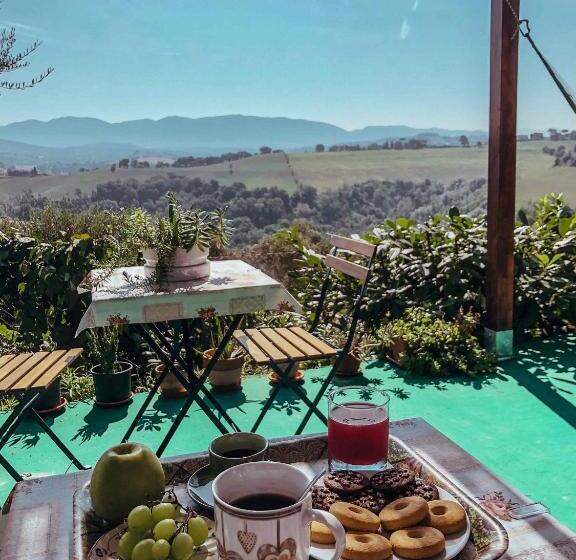 شقة غرفة واحدة, Corte Buenavista