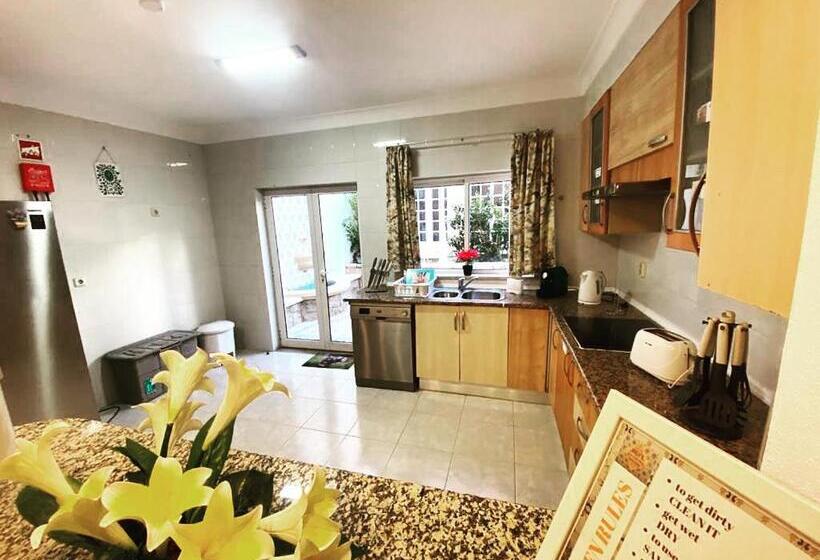 سوییت, Bestroominghouse