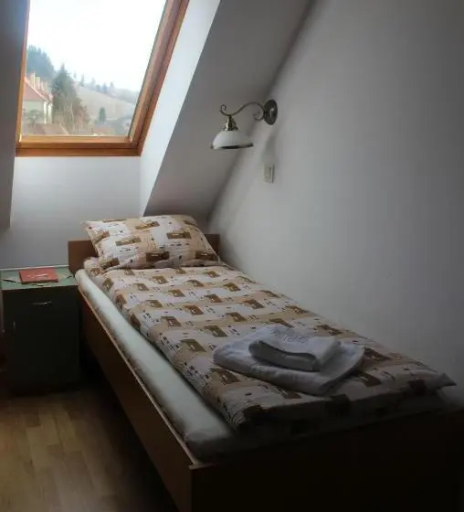 スタンダード4人部屋, Fodor Ház