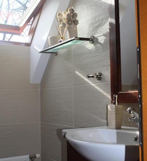 اتاق استاندارد چهار تخته, Fodor Ház