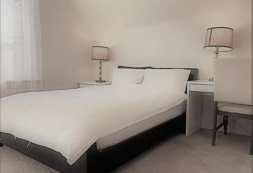 اتاق استاندارد با سرویس بهداشتی مشترک, John S House In Vancouver West