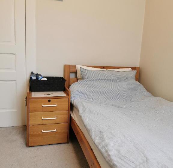 اتاق استاندارد یک نفره, John S House In Vancouver West