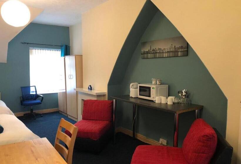 اتاق استاندارد چهار تخته, Regency Guesthouse Manchester North