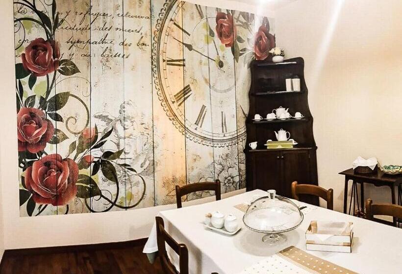 Стандартный Номер Кровать Кинг, Acero Rosso