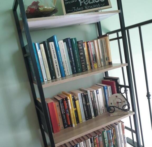 Стандартный Номер Кровать Кинг, Acero Rosso