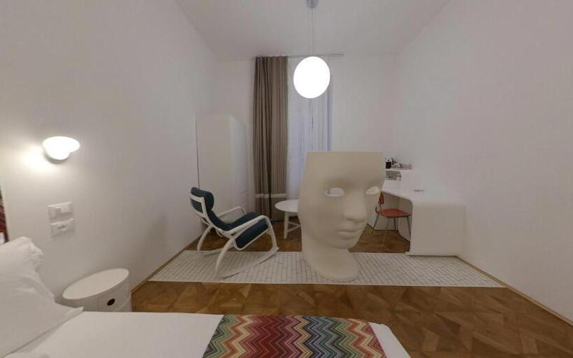 اتاق استاندارد, Dada