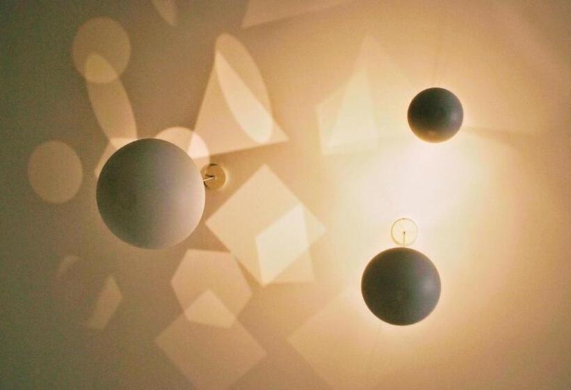 اتاق استاندارد, Dada