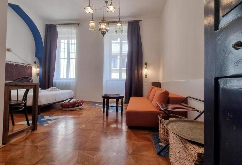 اتاق استاندارد سه نفره, Dada