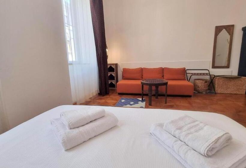 اتاق استاندارد سه نفره, Dada