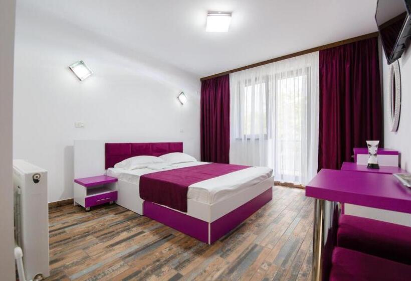 חדר סטנדרט עם מרפסת, Pensiunea Agroturistica Valentino