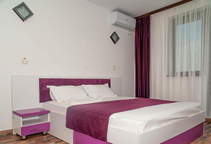 חדר סטנדרט עם מרפסת, Pensiunea Agroturistica Valentino