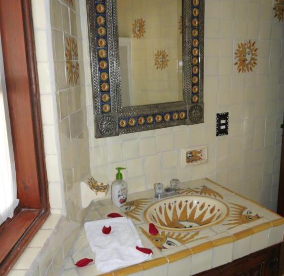 Suite with lake view, No Que No