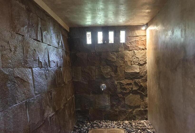 חדר דלוקס, Rumah Sidemen