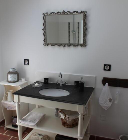 Номер Стандарт, Chambre D Hôtes L Ipomée