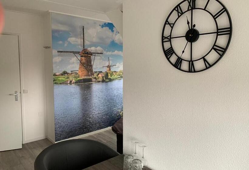 חדר סטנדרט, Slapen Bij De Buurvrouw