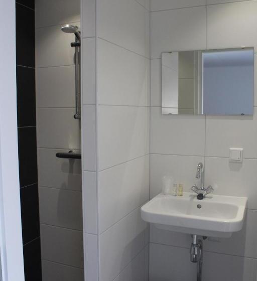 חדר סטנדרט, Slapen Bij De Buurvrouw