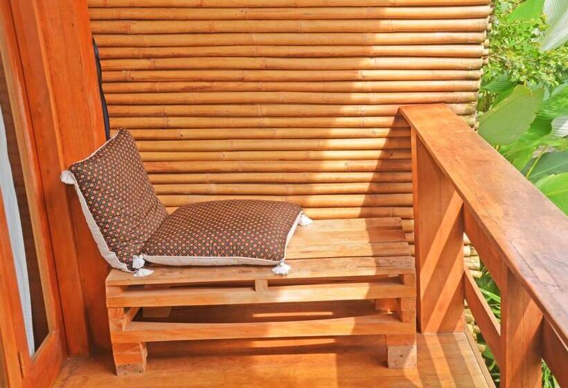 بنجلو قياسى مطلّ علي الحديقة, Lagoona Beach Bungalows   Eco Stay