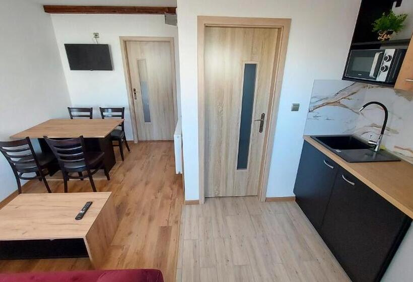 低层单卧公寓, Apartmány Podlavice