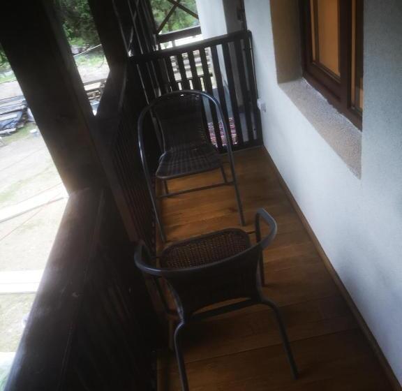 חדר סטנדרט עם מיטת קינג, Pensiunea Cheile Albacului