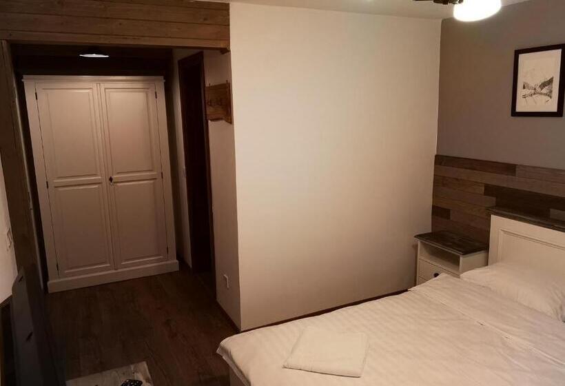 חדר סטנדרט עם מיטת קינג, Pensiunea Cheile Albacului