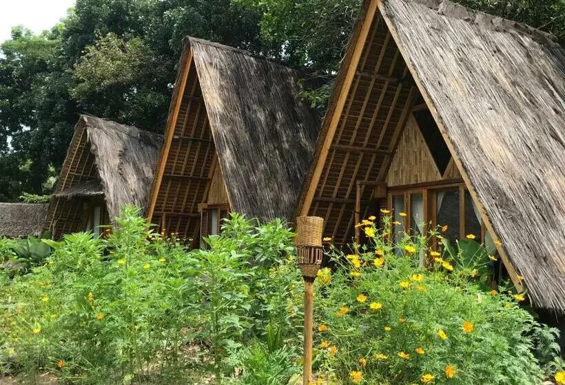 Standard Bungalow, Lagoona Beach Bungalows   Eco Stay