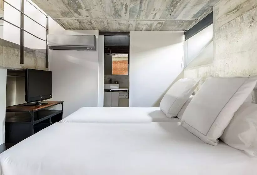 آپارتمان خانوادگی, Barcelona Apartment Republica