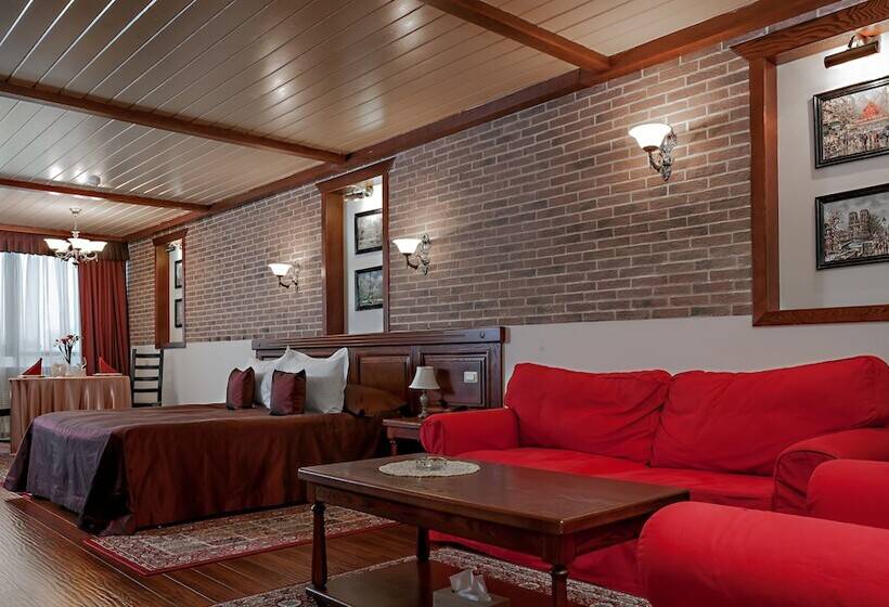 سوییت, Business Hotel Avrora