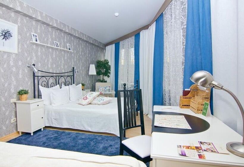 سوییت, Business Hotel Avrora