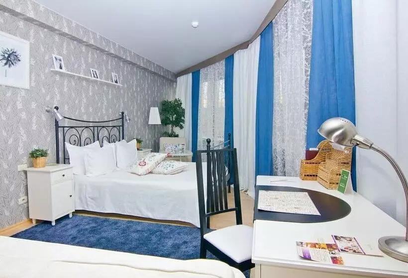 سوییت, Business Hotel Avrora