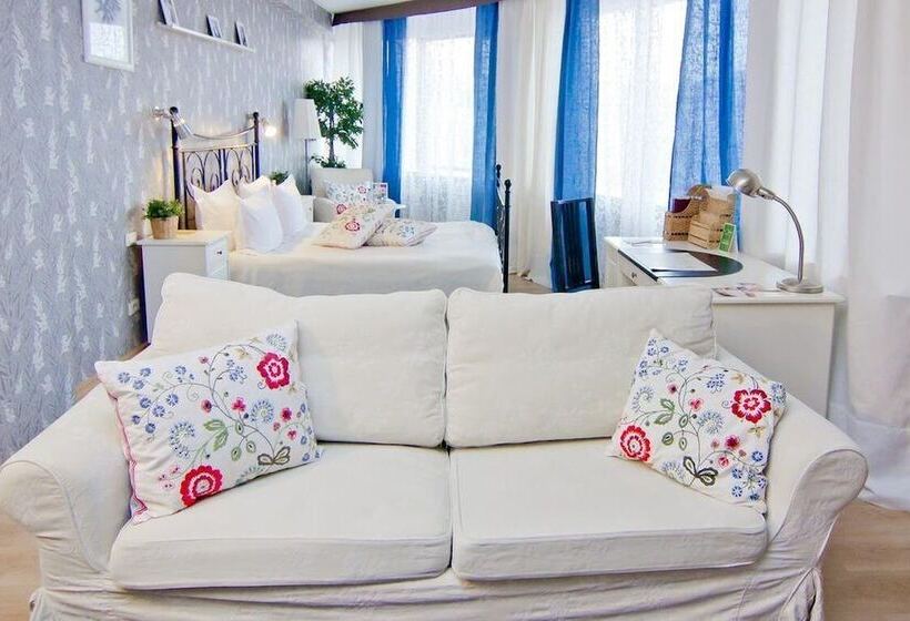 سوییت, Business Hotel Avrora