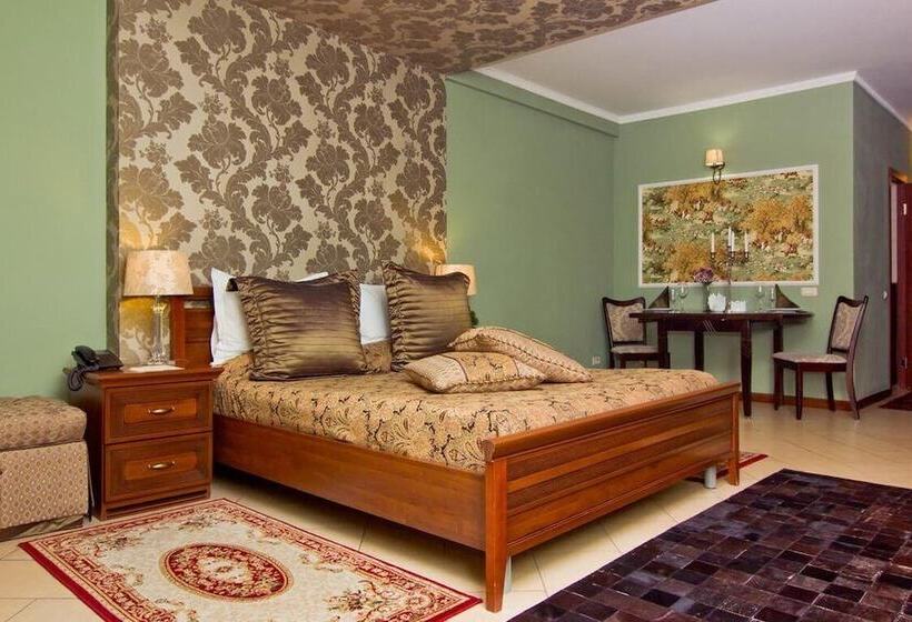 استودیوی استاندارد, Business Hotel Avrora
