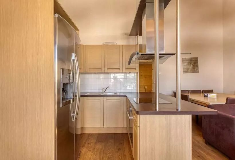 5 Bedroom Apartment, Dormio Resort Les Portes Du Grand Massif