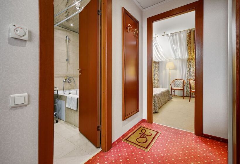 스위트, Assambleya Nikitskaya