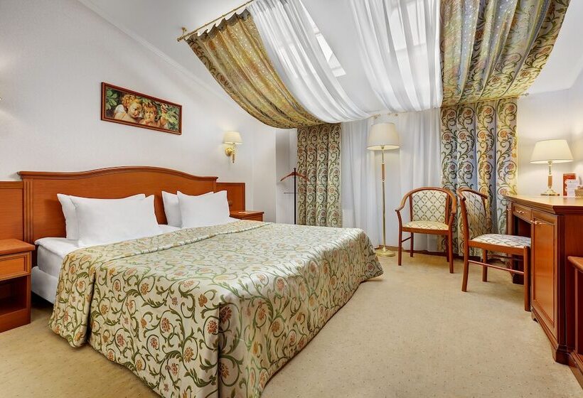 스위트, Assambleya Nikitskaya