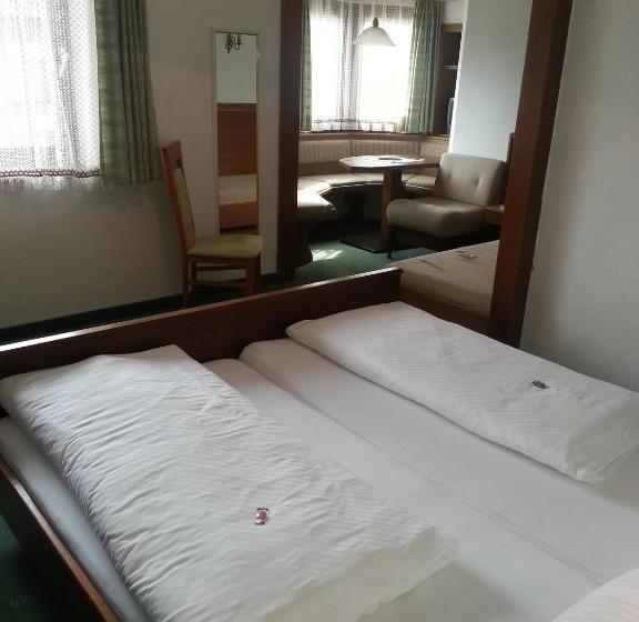 标准间, Garni Dietrich