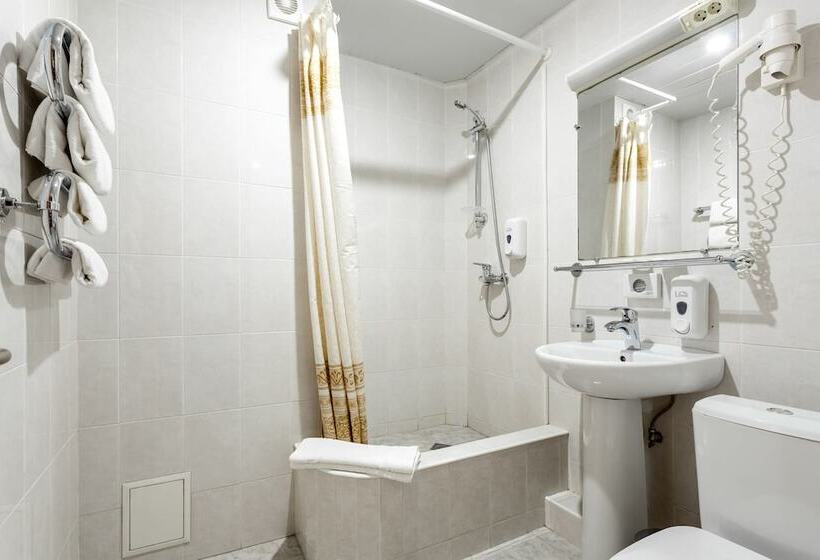 اتاق استاندارد با بالکن, Grace Nairi