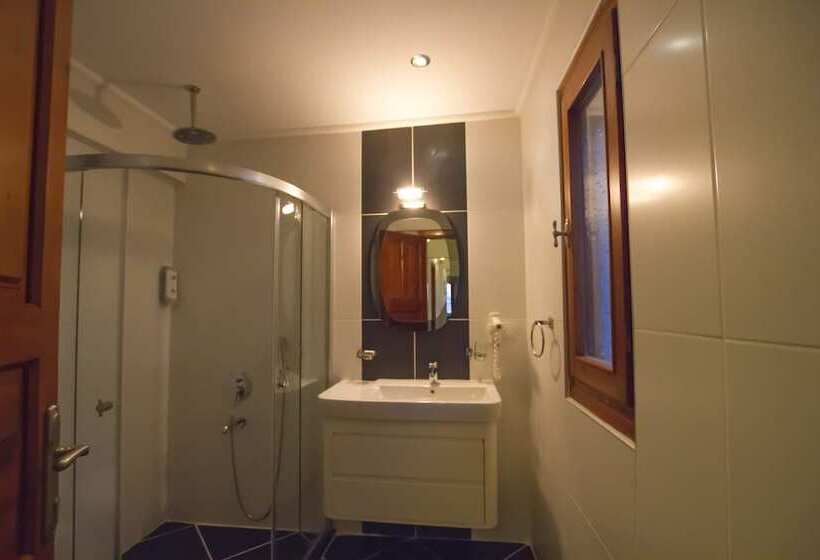 سوییت لوکس, Kulube