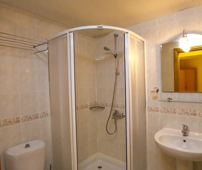 سوییت لوکس, Kulube