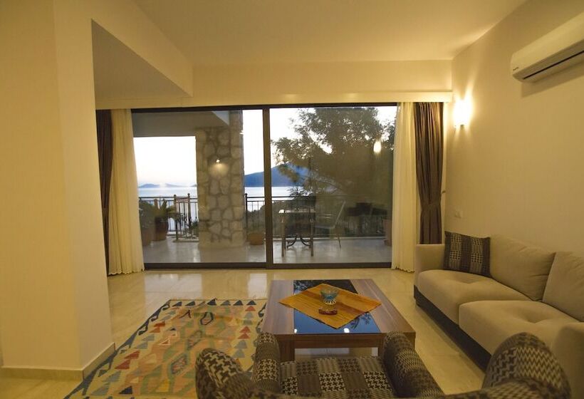 سوییت سوپریور, Kulube