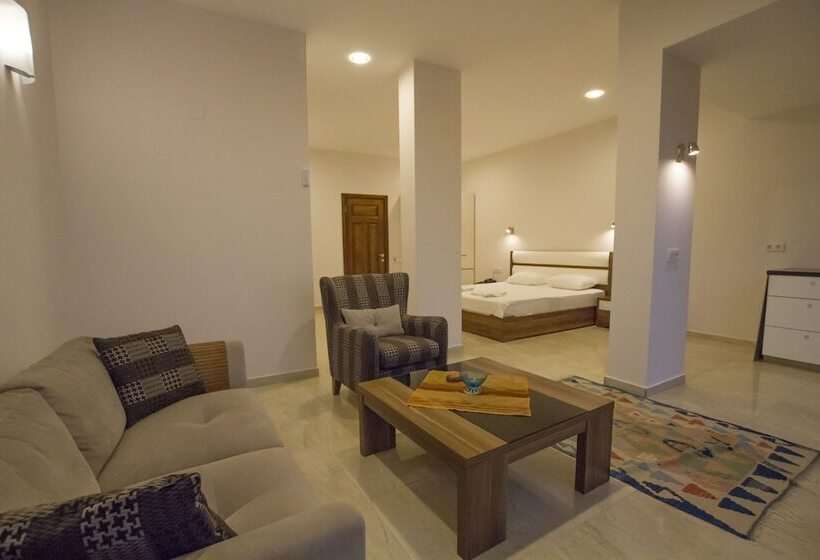 سوییت سوپریور, Kulube