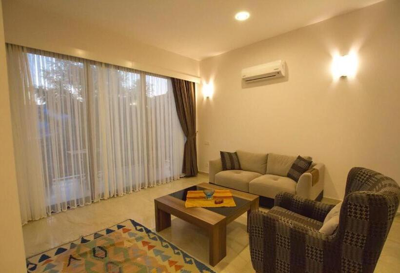 سوییت سوپریور, Kulube