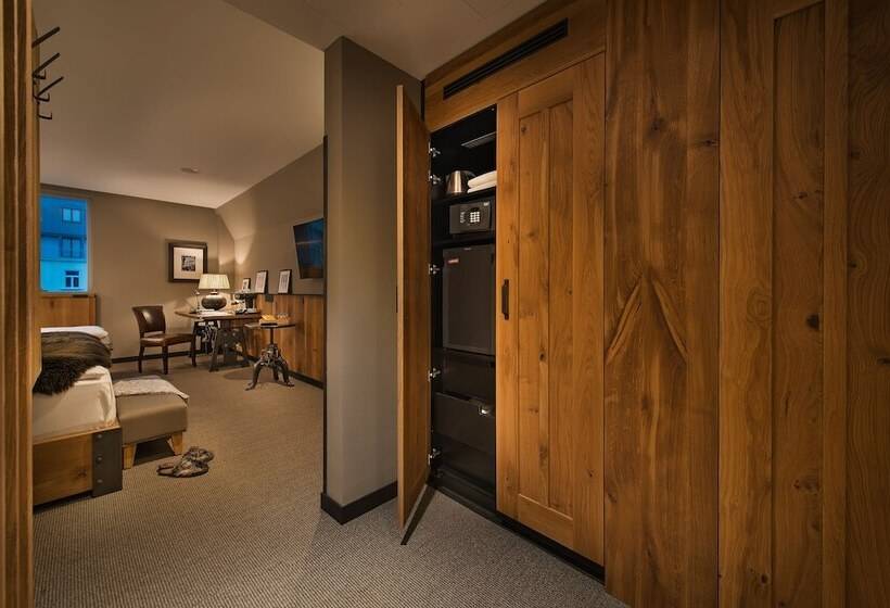 اتاق پریمیوم سه تخته, Loft Hotel Bratislava