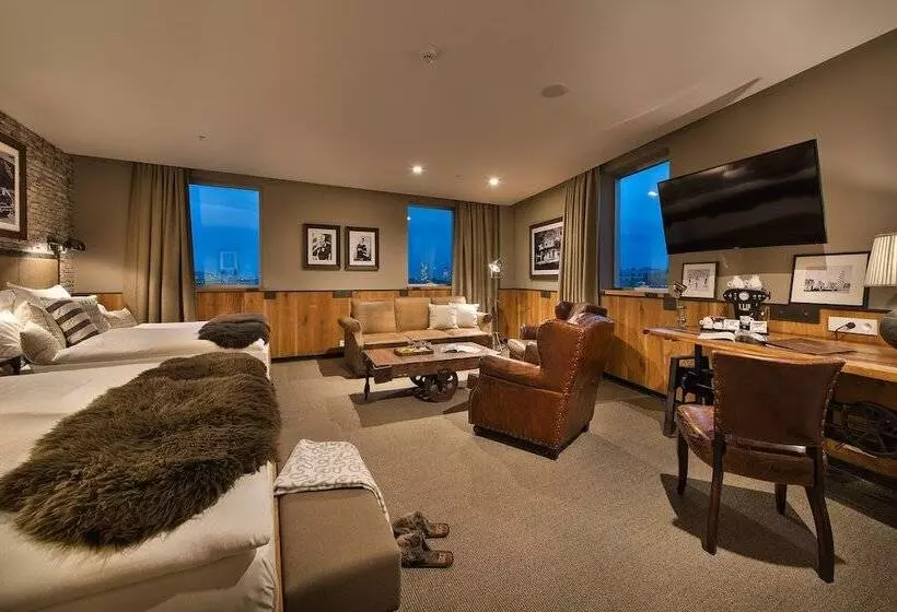 Premium Family Room, Loft Hotel Bratislava