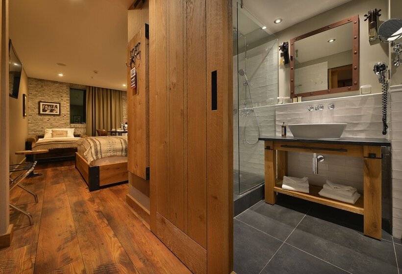 Quarto Triplo Comfort, Loft Hotel Bratislava
