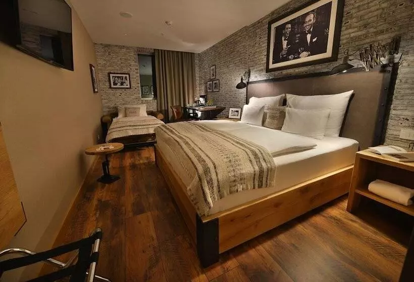 اتاق راحتی سه تخته, Loft Hotel Bratislava