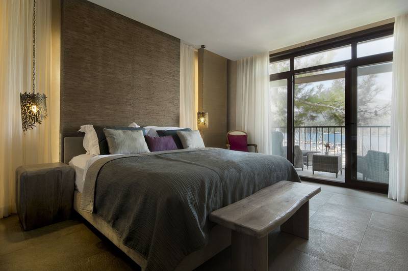 Номер Superior, Marti Hemithea