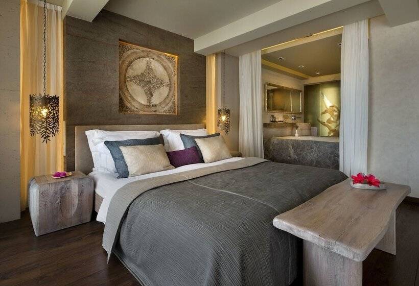 Номер Deluxe, Marti Hemithea